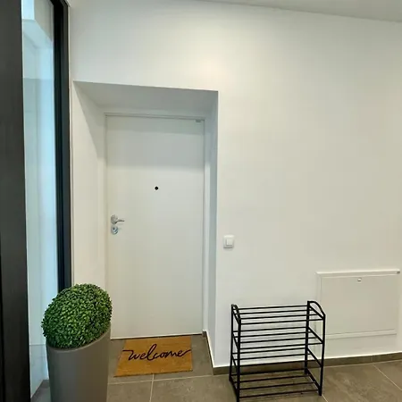 Lejlighed Mirno In Elegantno Stanovanje - Parkirisce, Netflix, Wifi