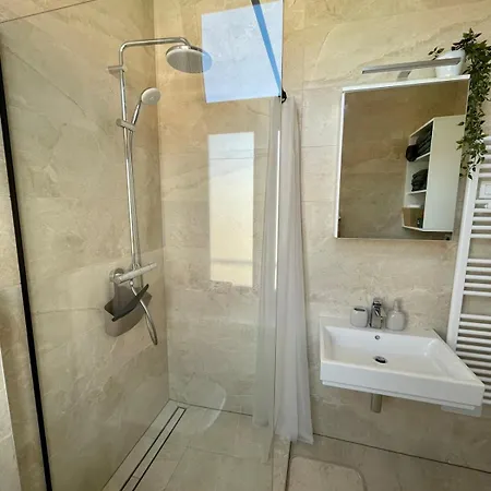 Mirno In Elegantno Stanovanje - Parkirisce, Netflix, Wifi