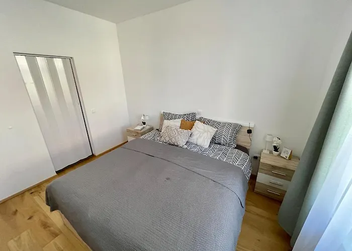 Mirno In Elegantno Stanovanje - Parkirisce, Netflix, Wifi Apartmán